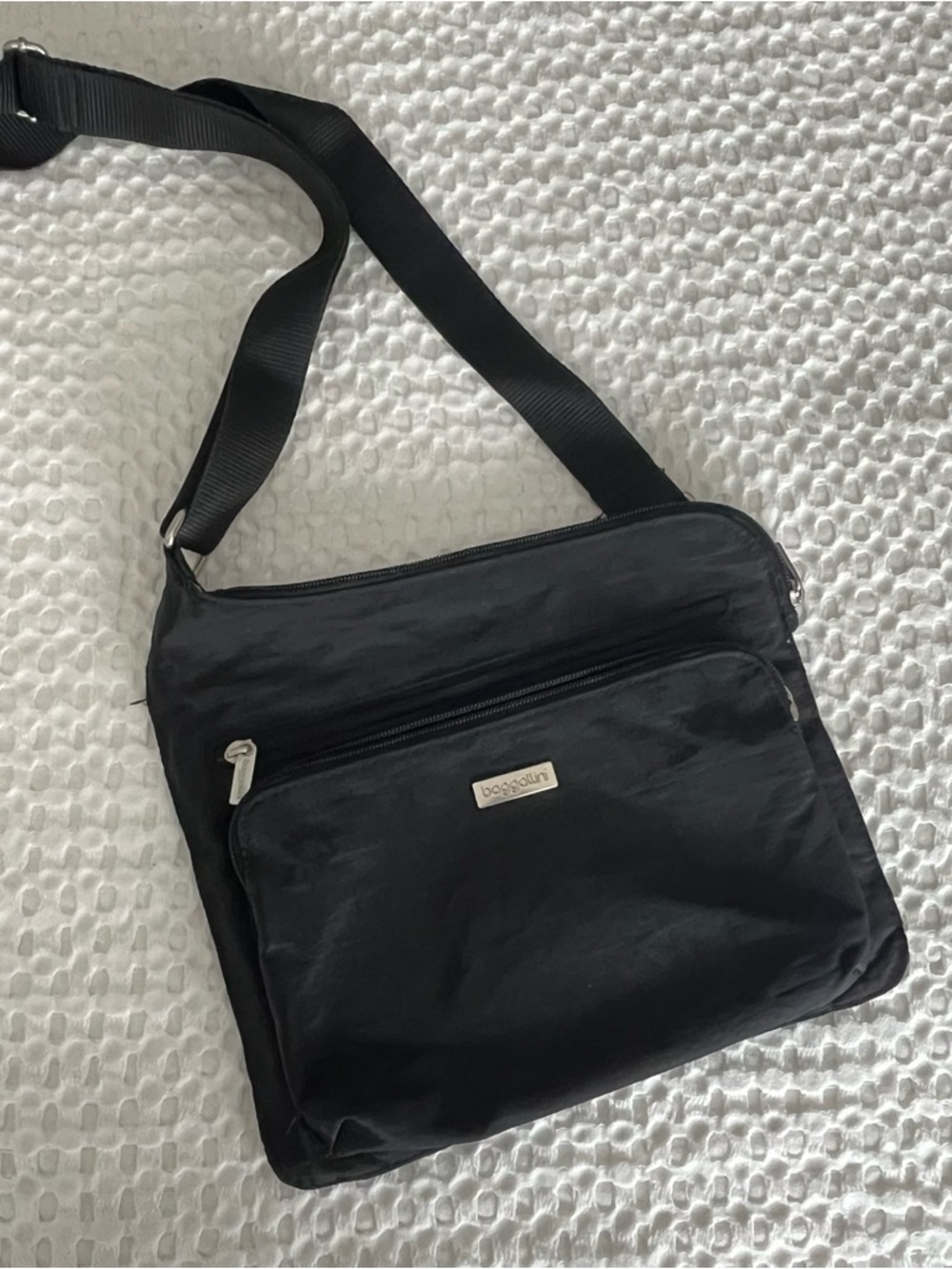 Baggallini Black Crossbody Shoulder Bag
